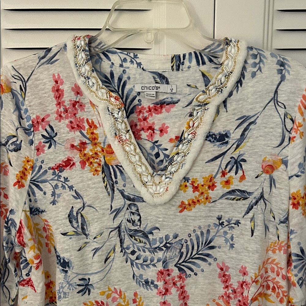 Chico's Embroidered Floral V-Neck Linen Top Size 1 (M)